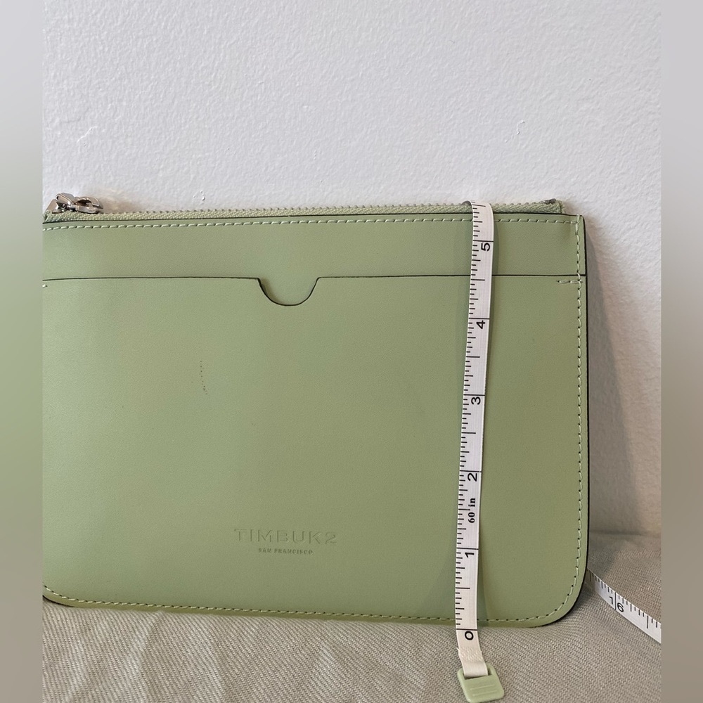 Timbuk2 Smooth Moves Leather Wristlet - Picture 3 of 15